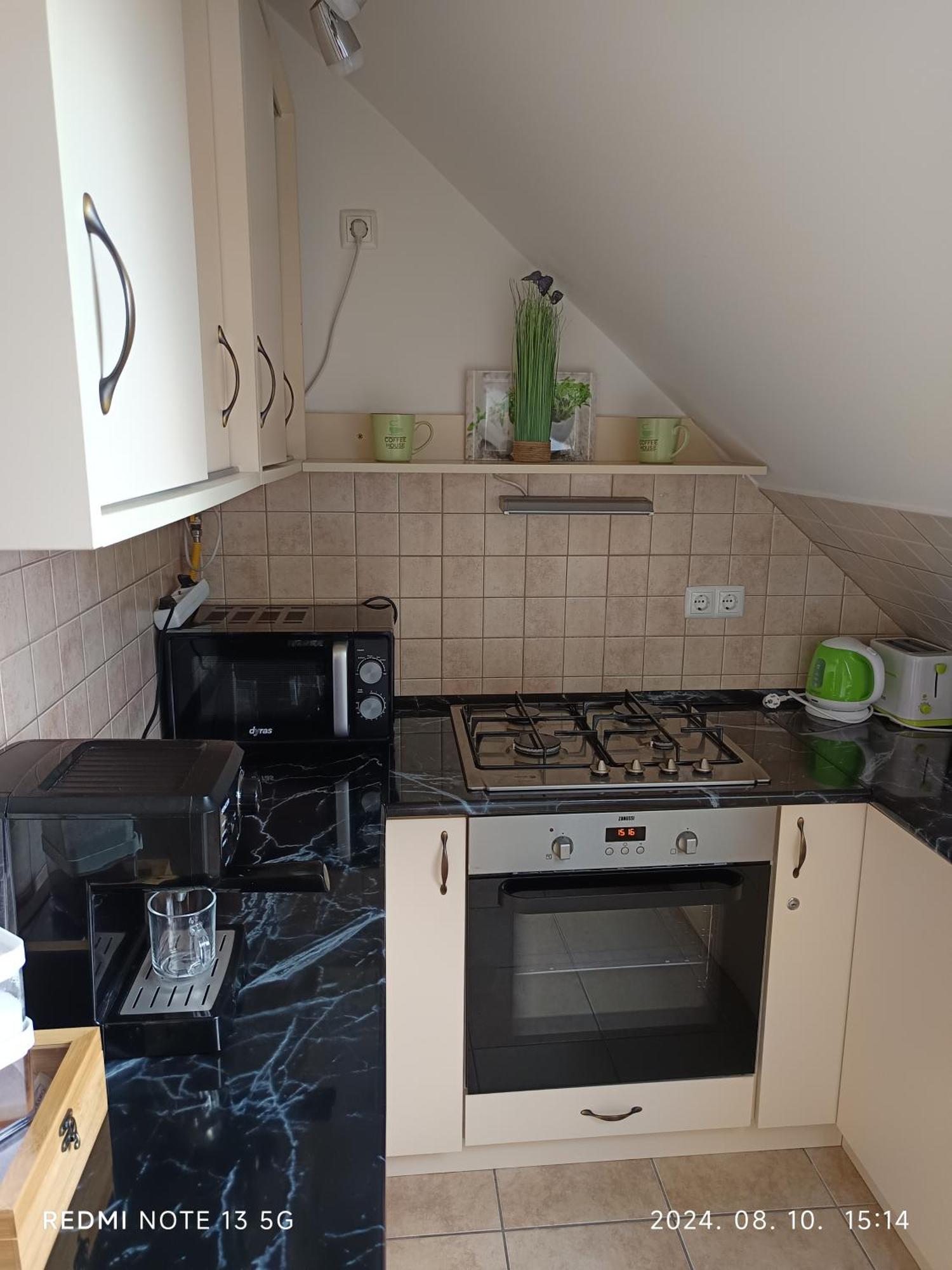 Zita Apartman Егер Стая снимка
