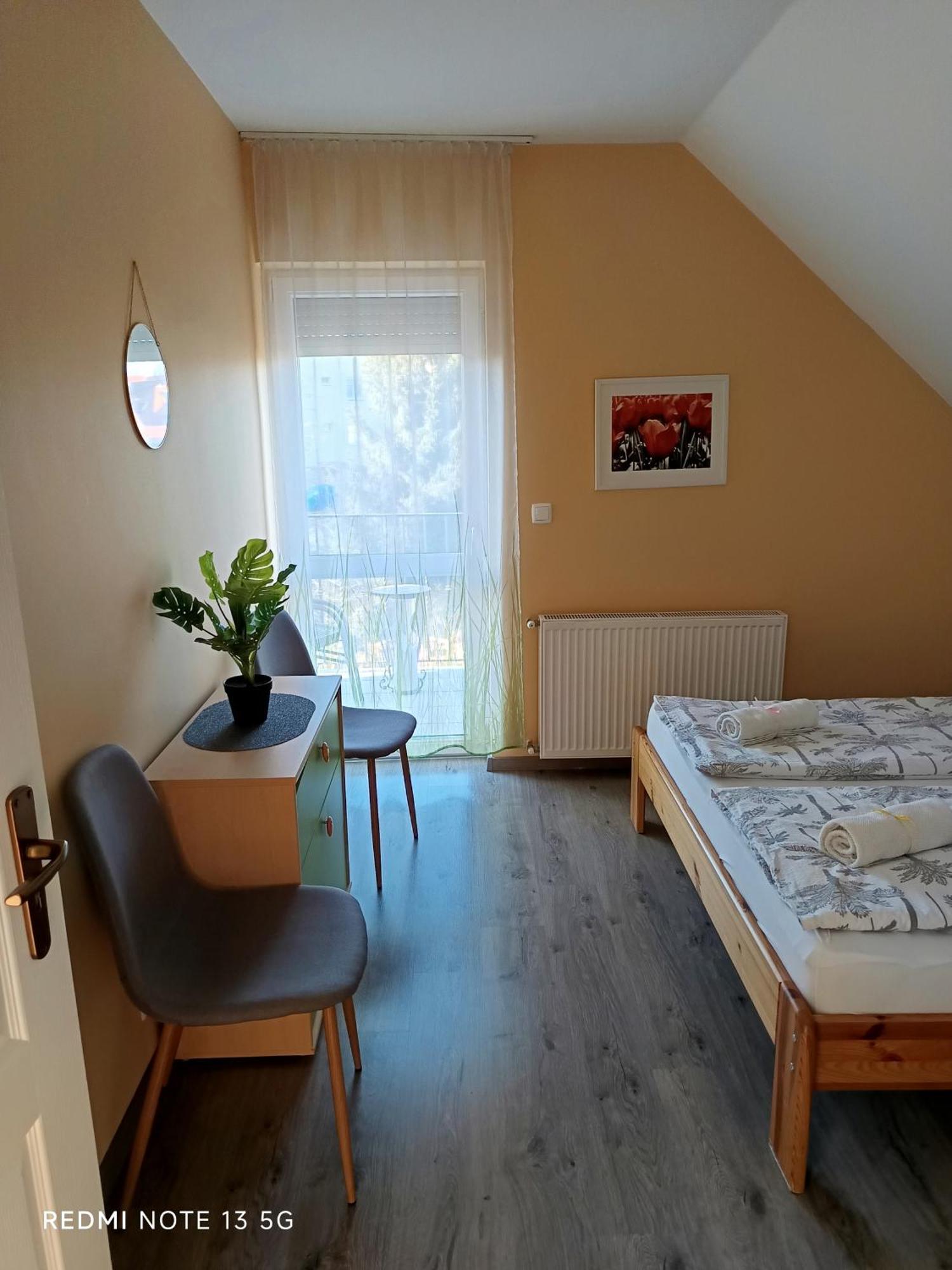 Zita Apartman Егер Екстериор снимка